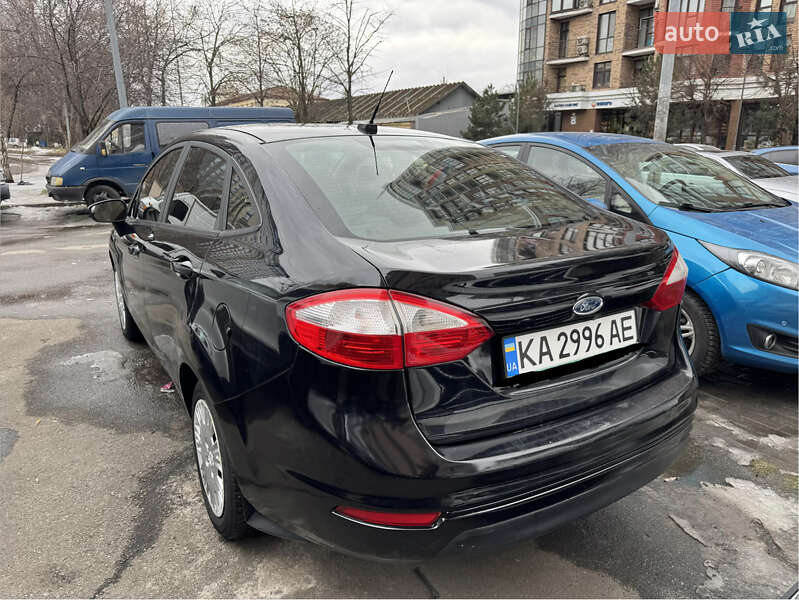 Седан Ford Fiesta 2018 в Києві