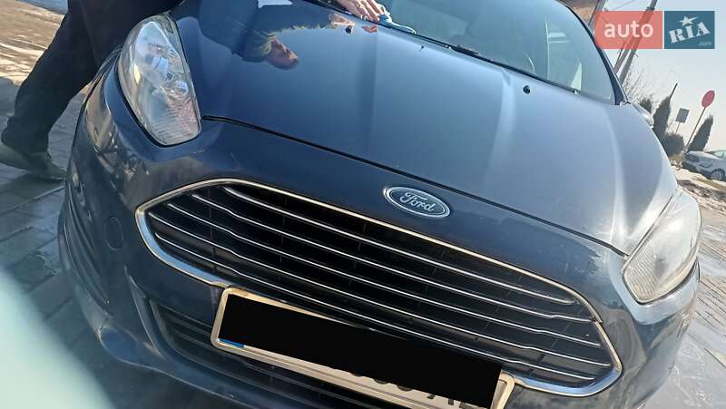 Хэтчбек Ford Fiesta 2013 в Ровно