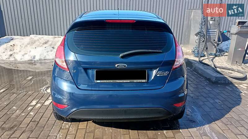 Хэтчбек Ford Fiesta 2013 в Ровно