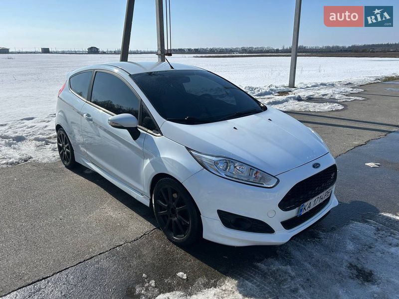 Хетчбек Ford Fiesta 2013 в Києві