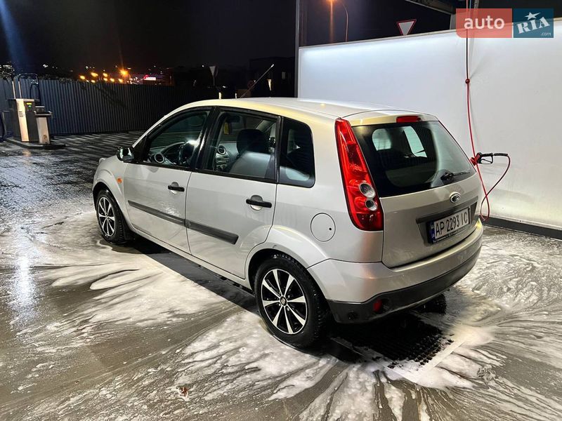 Хетчбек Ford Fiesta 2007 в Ужгороді