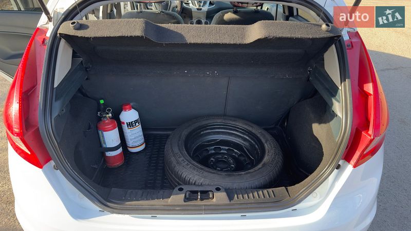 Хетчбек Ford Fiesta 2012 в Запоріжжі