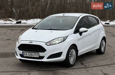Хэтчбек Ford Fiesta 2017 в Киеве