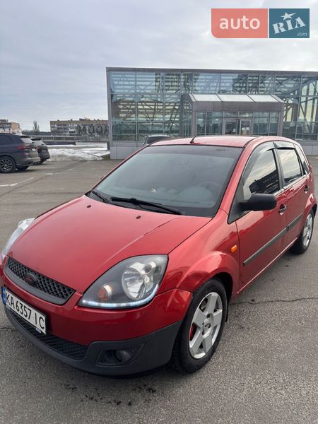 Хетчбек Ford Fiesta 2008 в Києві