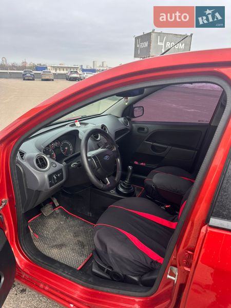 Хетчбек Ford Fiesta 2008 в Києві