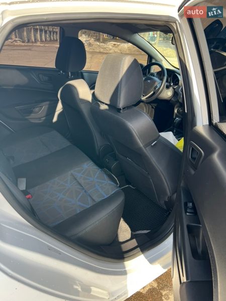 Седан Ford Fiesta 2012 в Харькове