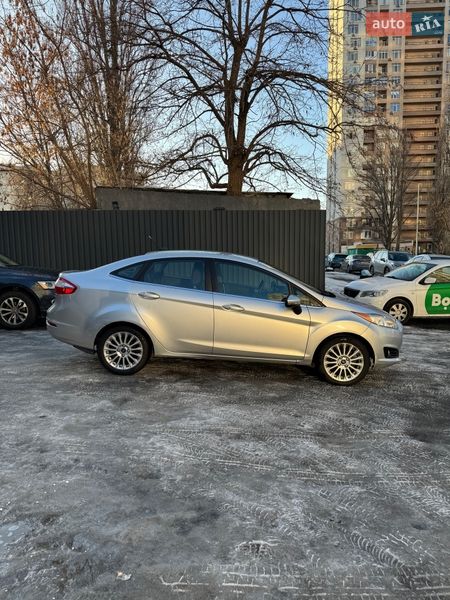 Седан Ford Fiesta 2014 в Києві