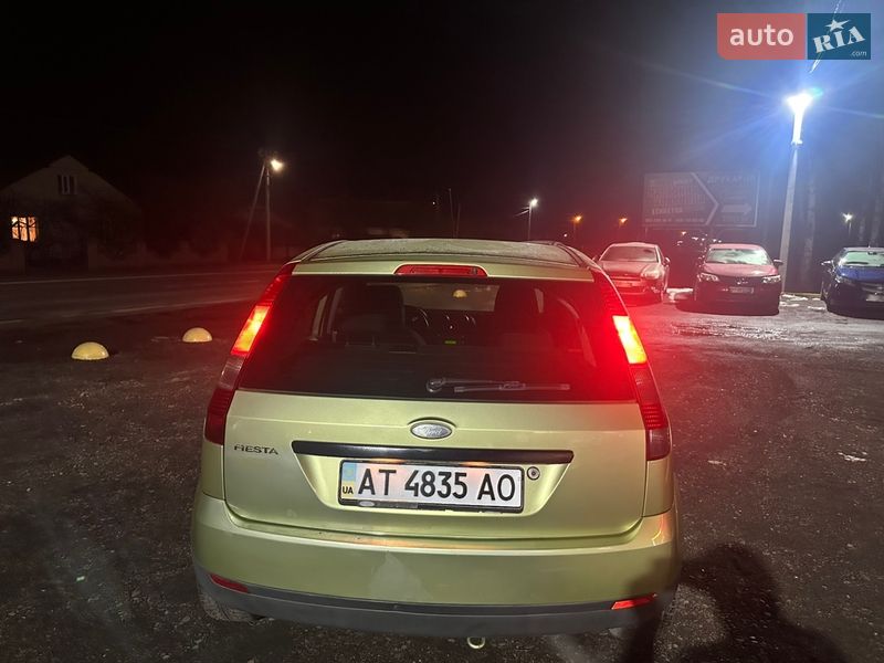 Хетчбек Ford Fiesta 2004 в Івано-Франківську