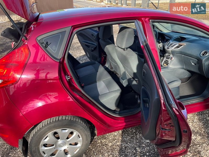 Хэтчбек Ford Fiesta 2011 в Тернополе