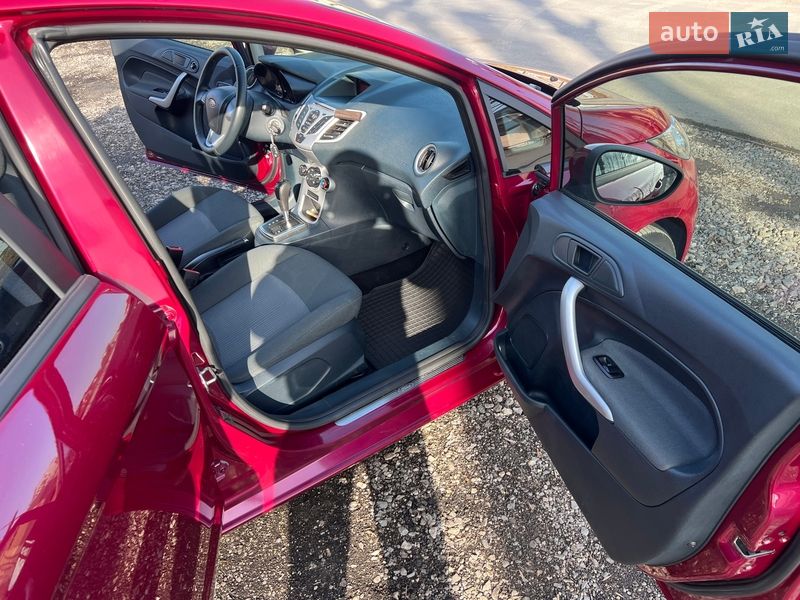 Хэтчбек Ford Fiesta 2011 в Тернополе