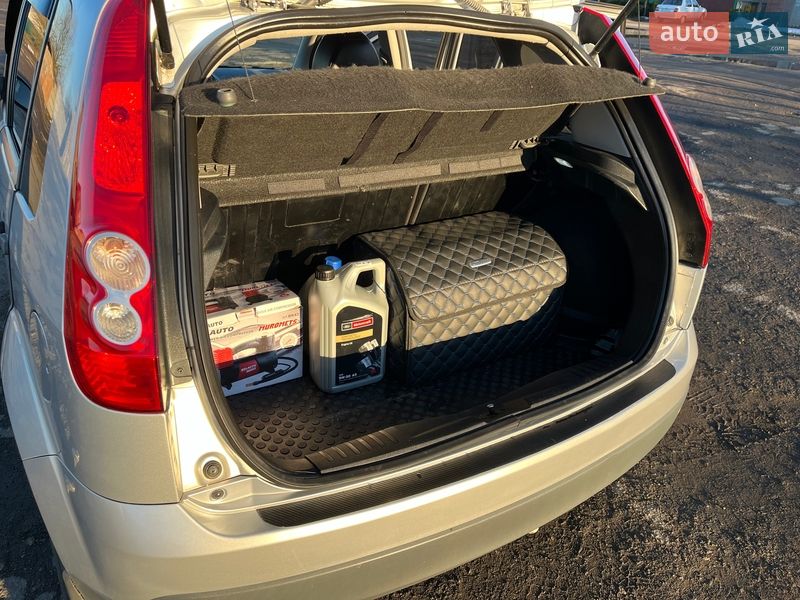 Хэтчбек Ford Fiesta 2008 в Киеве
