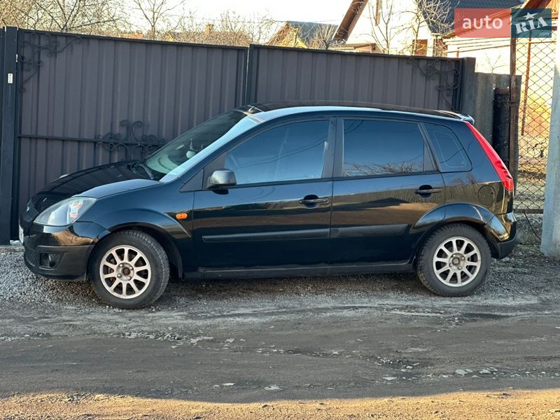 Хэтчбек Ford Fiesta 2006 в Житомире