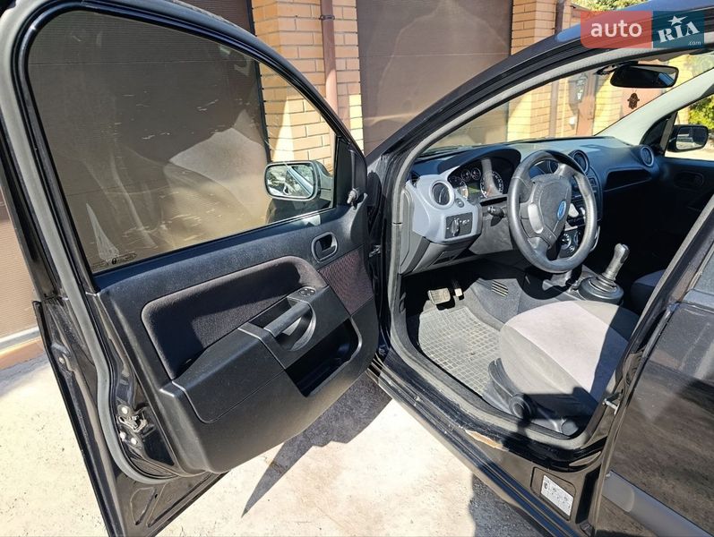Хетчбек Ford Fiesta 2008 в Києві