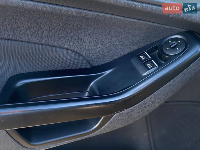 Хетчбек Ford Fiesta 2014 в Києві