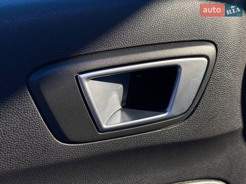 Хетчбек Ford Fiesta 2014 в Києві