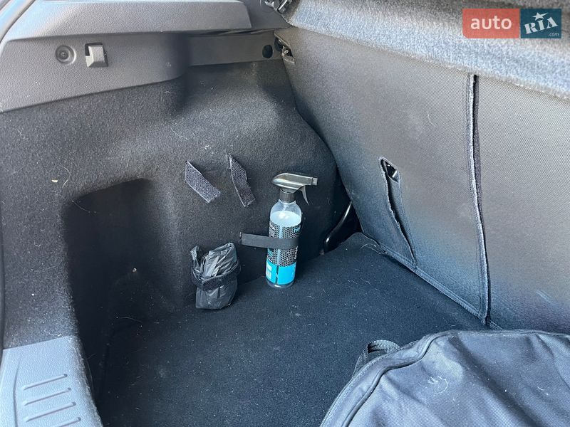 Хетчбек Ford Fiesta 2013 в Чинадієвому