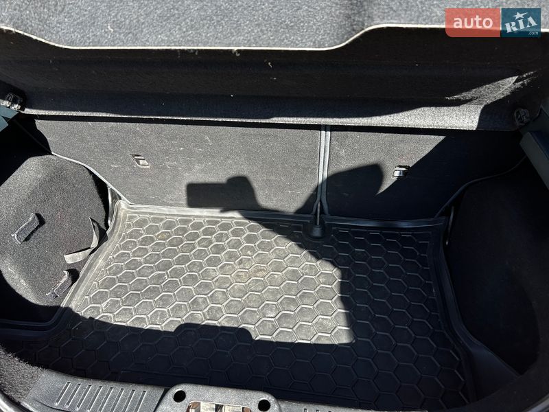 Хэтчбек Ford Fiesta 2012 в Ивано-Франковске