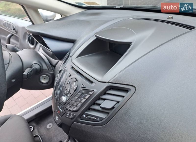 Седан Ford Fiesta 2017 в Києві