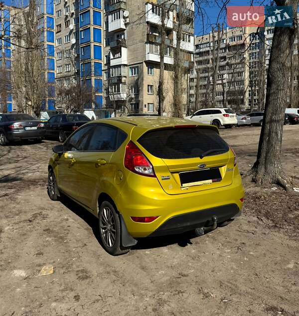 Хэтчбек Ford Fiesta 2013 в Киеве