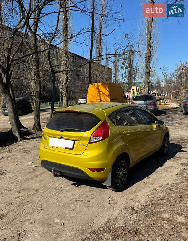 Хэтчбек Ford Fiesta 2013 в Киеве