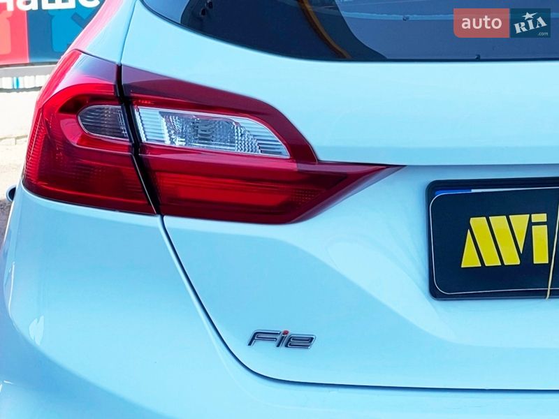 Хэтчбек Ford Fiesta 2018 в Киеве
