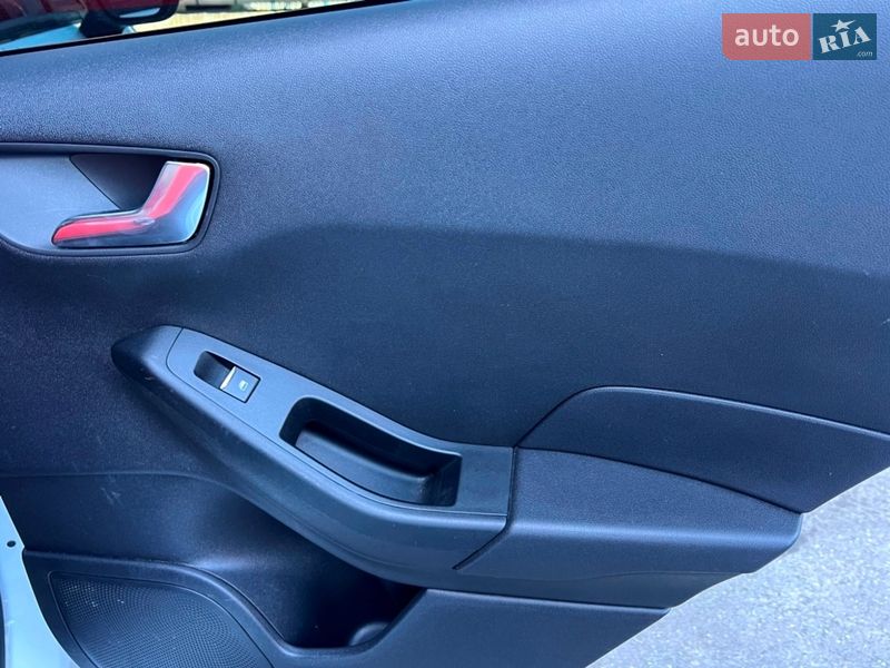 Хэтчбек Ford Fiesta 2018 в Киеве