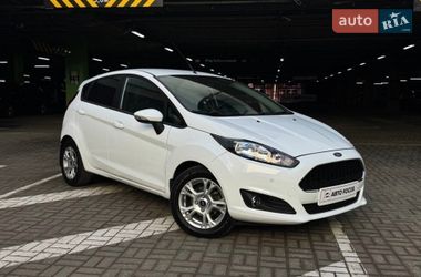 Хэтчбек Ford Fiesta 2016 в Киеве
