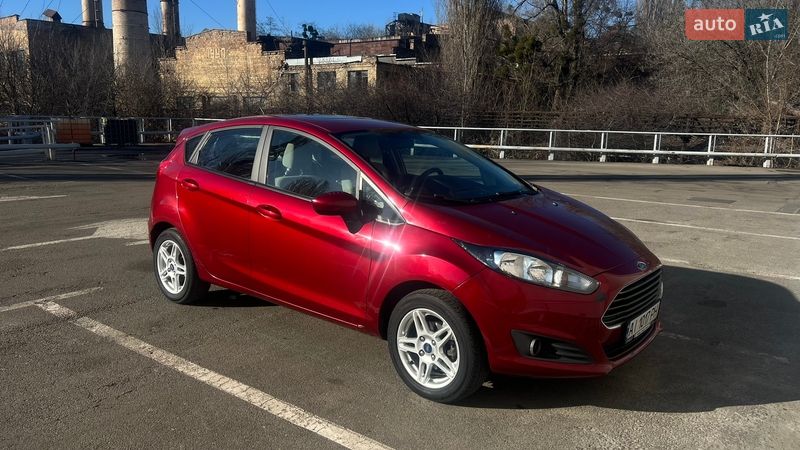 Хетчбек Ford Fiesta 2017 в Києві