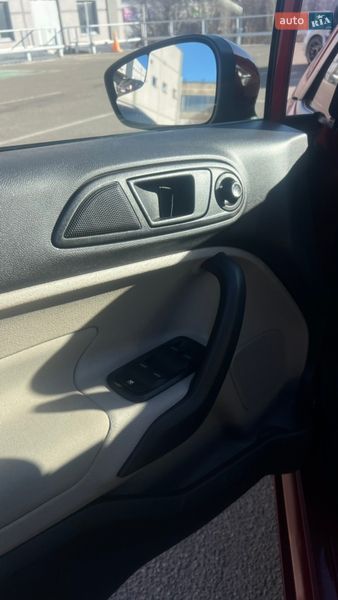 Хетчбек Ford Fiesta 2017 в Києві