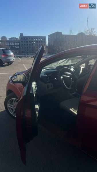 Хетчбек Ford Fiesta 2017 в Києві