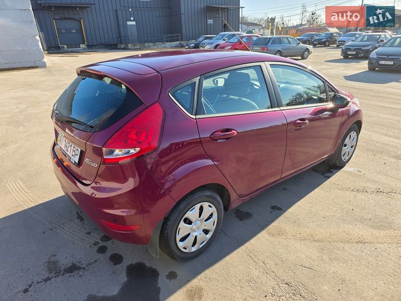Хэтчбек Ford Fiesta 2011 в Ирпене