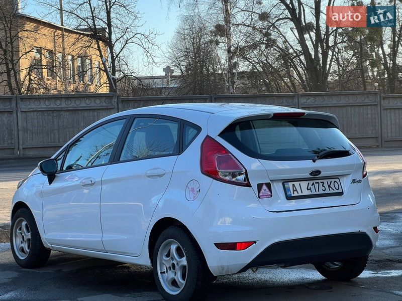 Хетчбек Ford Fiesta 2016 в Києві фото 4 Хетчбек Ford Fiesta 2016 в Києві