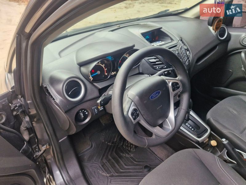 Седан Ford Fiesta 2016 в Киеве фото 6 Седан Ford Fiesta 2016 в Киеве