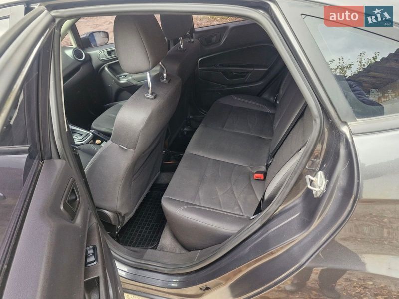 Седан Ford Fiesta 2016 в Киеве фото 8 Седан Ford Fiesta 2016 в Киеве