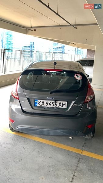 Хетчбек Ford Fiesta 2016 в Києві