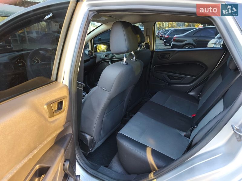 Седан Ford Fiesta 2019 в Днепре
