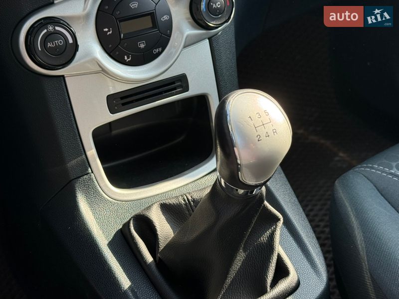 Хэтчбек Ford Fiesta 2011 в Стрые