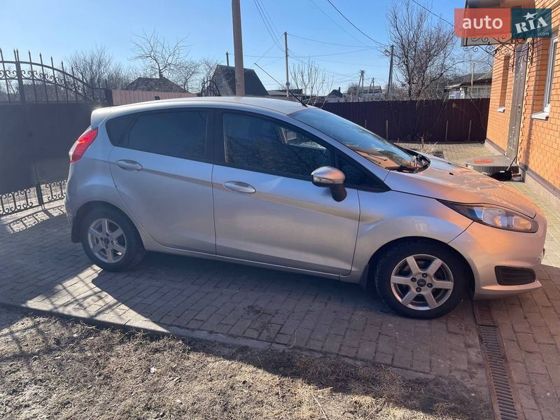 Хэтчбек Ford Fiesta 2013 в Киеве