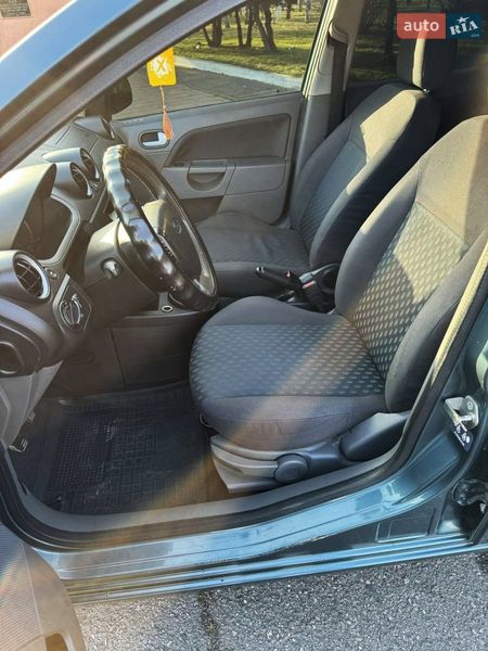 Хетчбек Ford Fiesta 2002 в Одесі