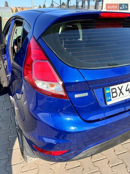 Хетчбек Ford Fiesta 2015 в Красилові