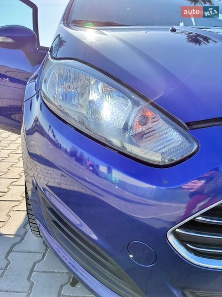 Хетчбек Ford Fiesta 2015 в Красилові