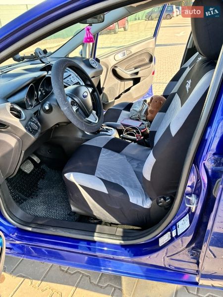Хетчбек Ford Fiesta 2015 в Красилові
