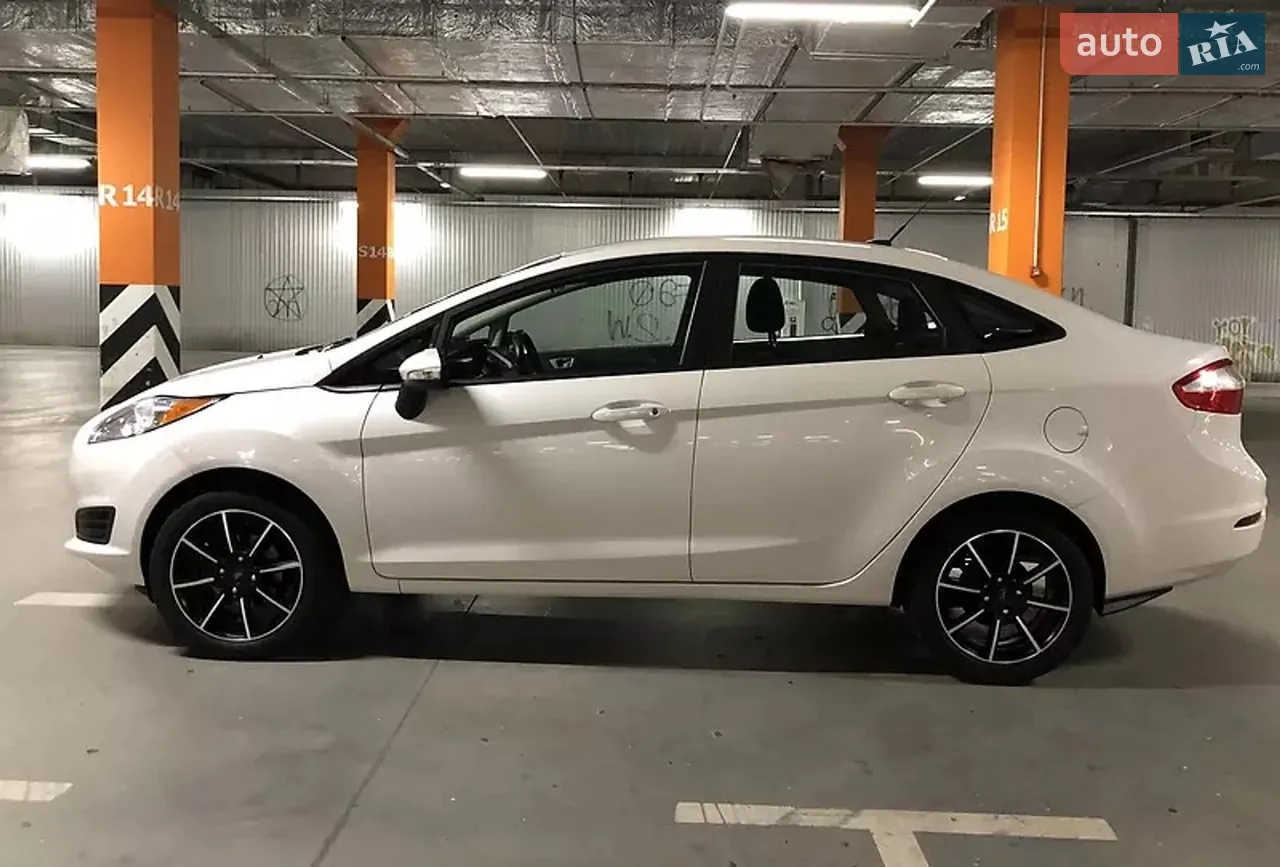 2017 Ford Fiesta - мініатюра 21