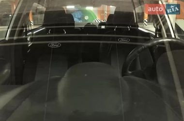 Седан Ford Fiesta 2016 в Киеве