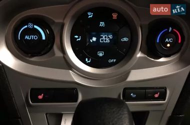 Седан Ford Fiesta 2016 в Киеве