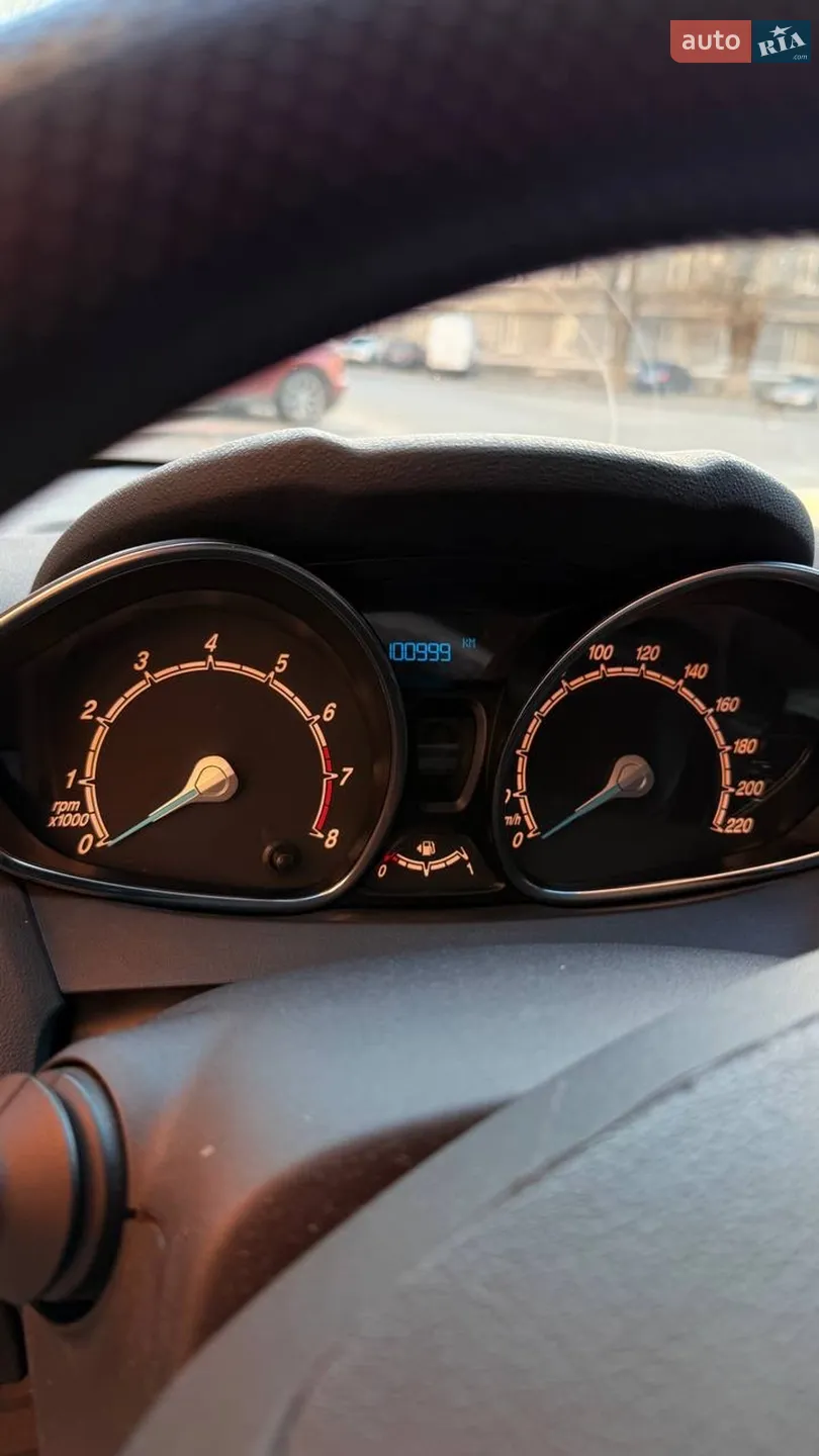 2013 Ford Fiesta - мініатюра 14