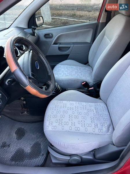 Хетчбек Ford Fiesta 2006 в Вапнярці