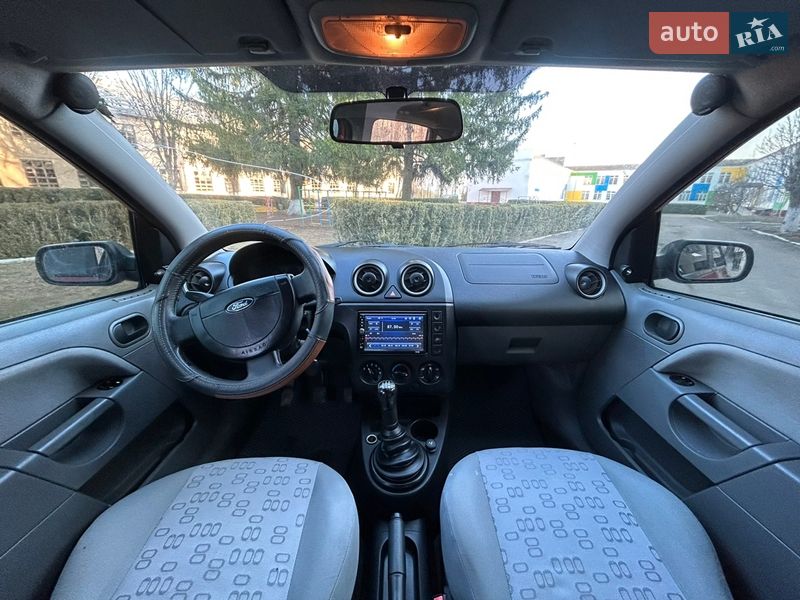 Хетчбек Ford Fiesta 2006 в Вапнярці