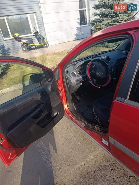 Хэтчбек Ford Fiesta 2008 в Киеве