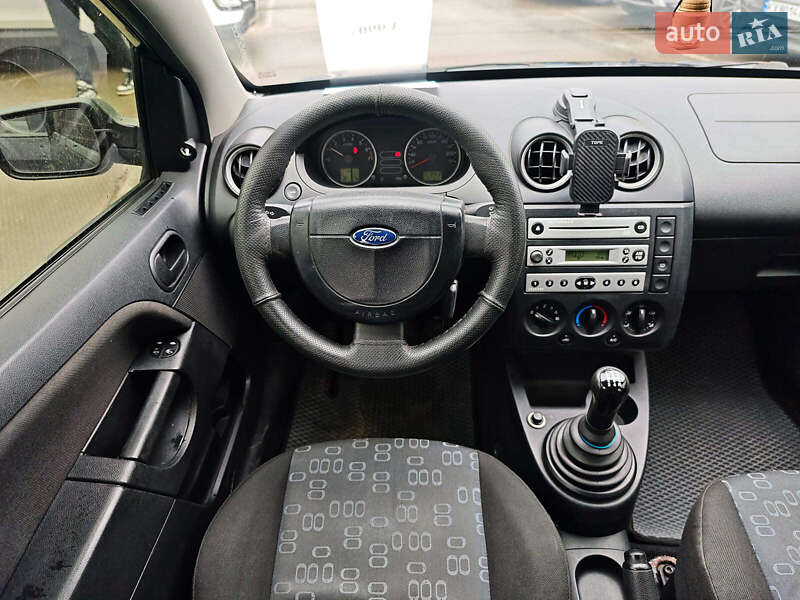 Хэтчбек Ford Fiesta 2005 в Харькове